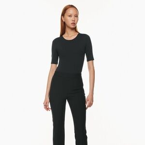 Aritzia Babaton⎜CONTOUR CREW HALFSLEEVE BODYSUIT⎜BLACK